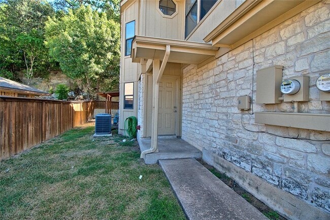 Building Photo - 6489 Hart Ln