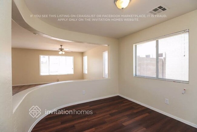 Foto del edificio - 2453 W Mericrest Way