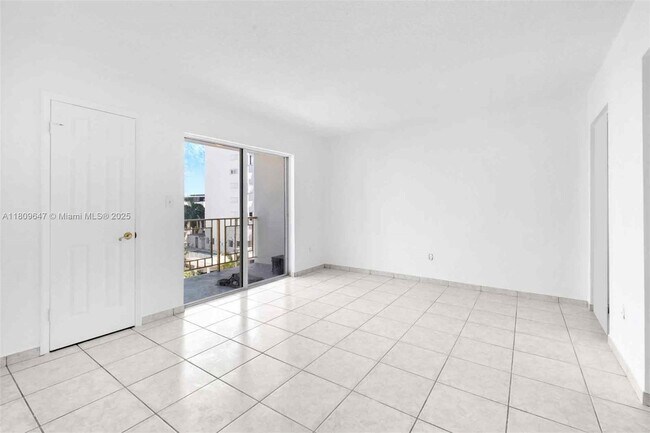 Foto del edificio - 1340 Lincoln Rd