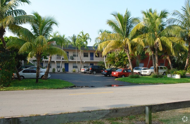 Building Photo - 100 SW 9th St Ft. Lauderdale, FL 33315