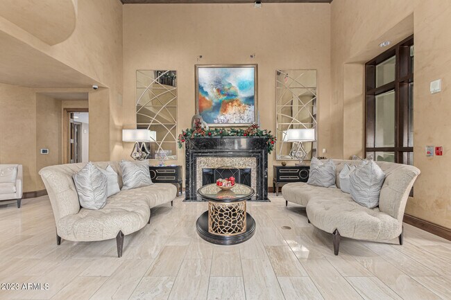 Building Photo - 7175 Camelback Rd