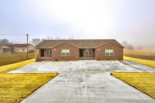 Photo - 816 S Old Sevierville Pike Apartment