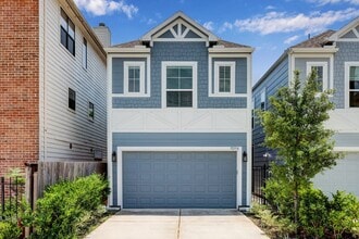 Building Photo - 5233 Larkin St