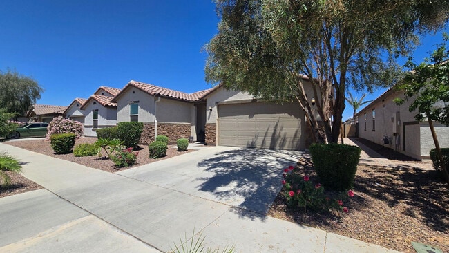 Building Photo - 17460 W Andrea Dr