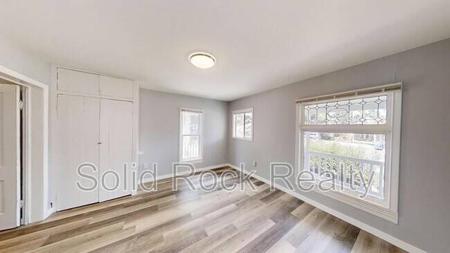 Foto del edificio - 220 N Walnut St