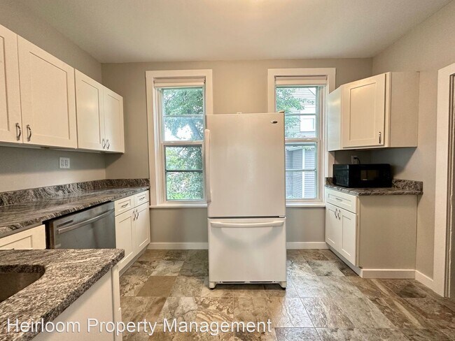 Building Photo - 3 br, 1.5 bath House - 3905 W 6th St