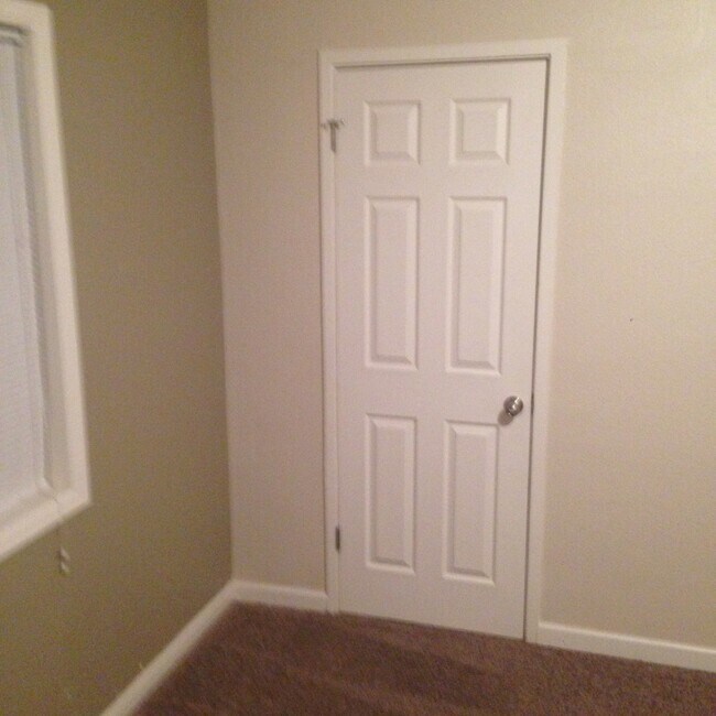 Foto del edificio - Nice 3 bed 2 bath 1 car garage home for rent $2400