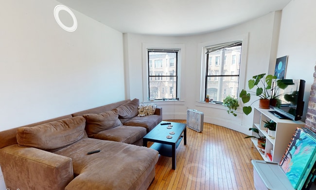 Building Photo - 878 Huntington Ave