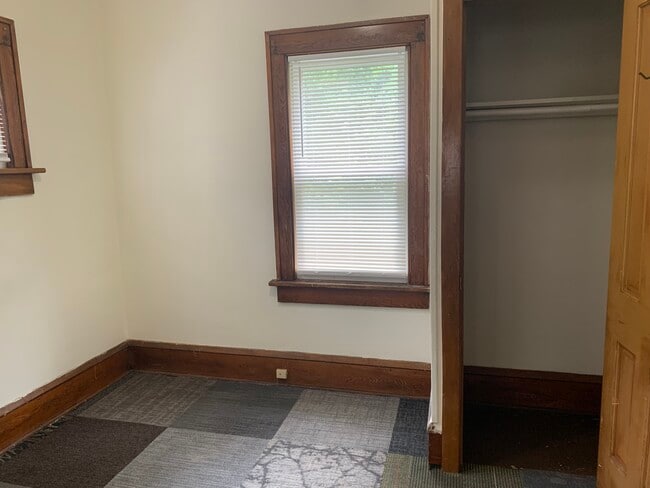 Building Photo - 1005-1013 13th St NE