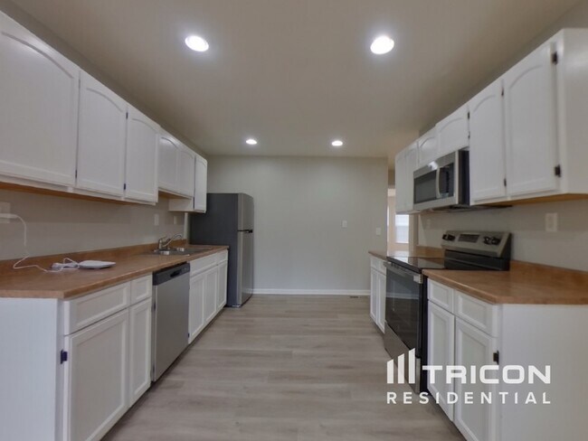 Foto del edificio - 211 Boxwood Ln