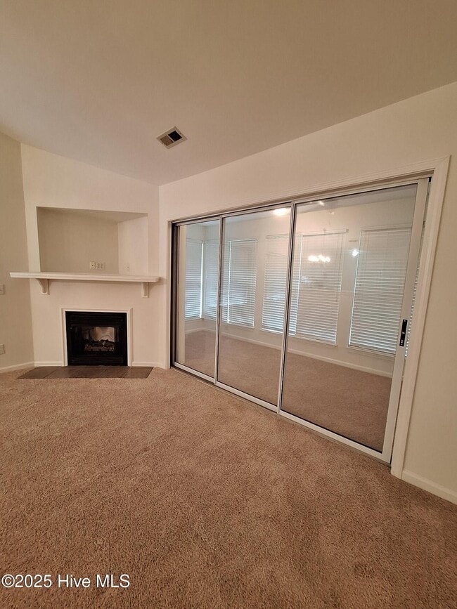 Building Photo - 2207 Locksley Woods Dr
