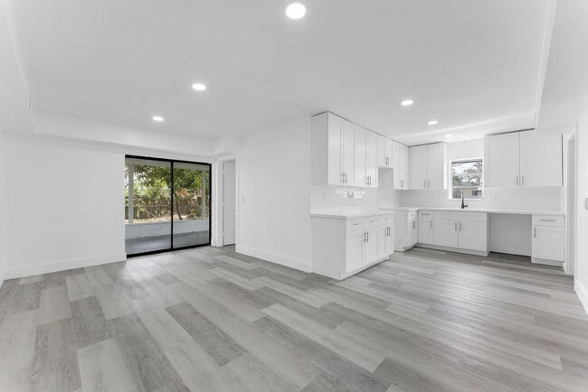 Foto del edificio - 700 NW 2nd Terrace
