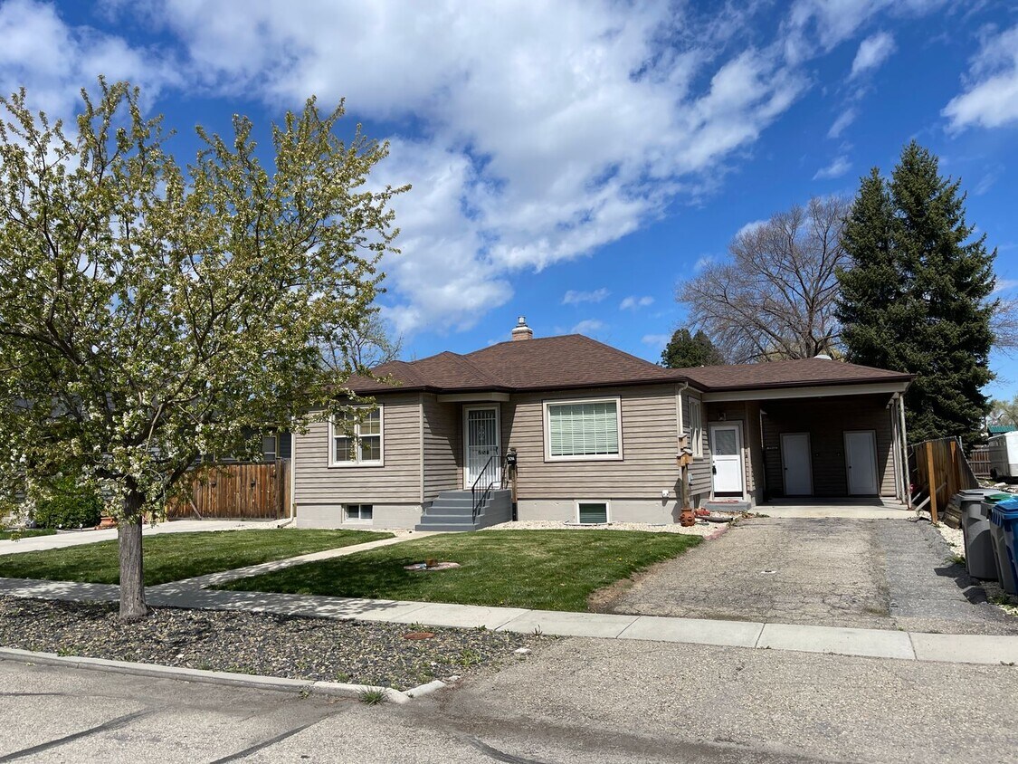 Primary Photo - Charming Boise Bench Gem