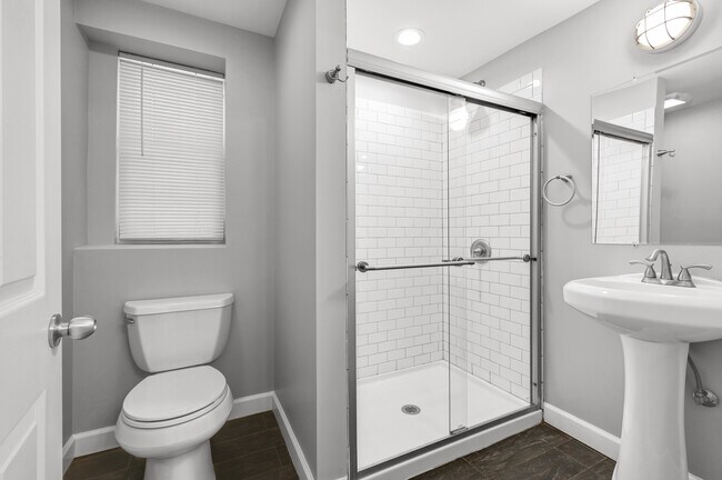 Bathroom - 2448 W Taylor St