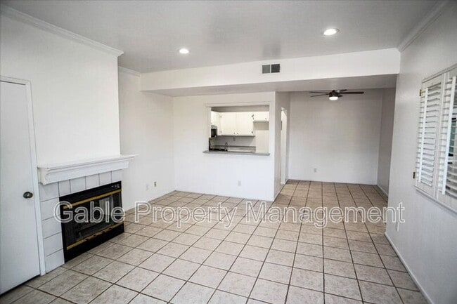 Building Photo - 23633 Del Monte Dr