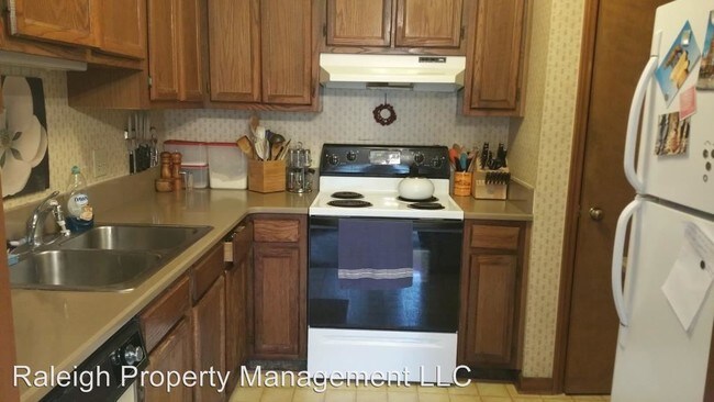 Foto del edificio - 415 Jones Franklin Rd