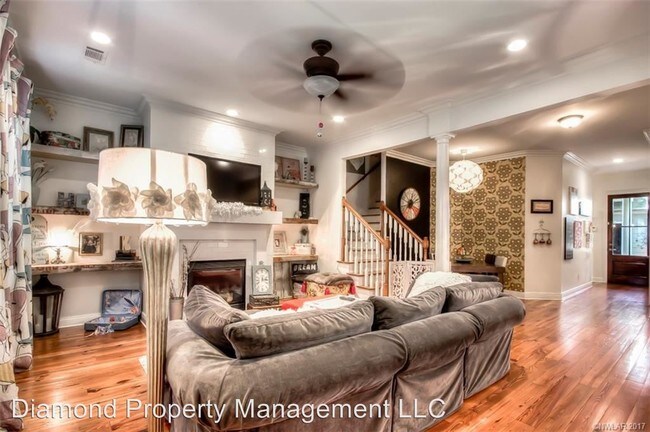 Foto del edificio - 3 br, 3.5 bath House - 1036 Sunshine Ln