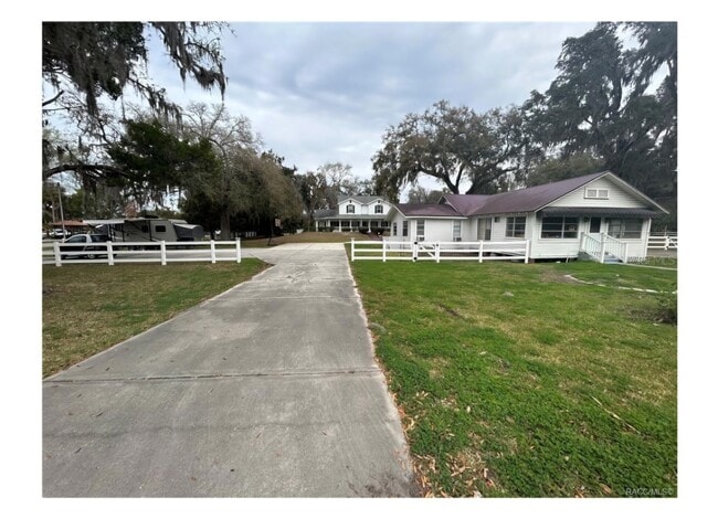 Foto del edificio - 10781 W Yulee Dr