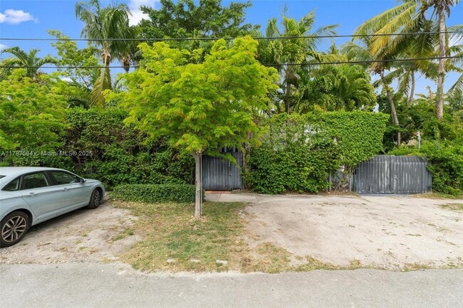 Foto del edificio - 2280 SW 16th Ct