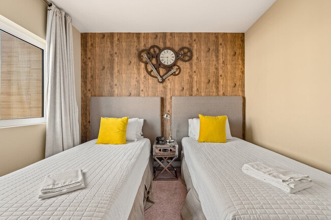 Building Photo - 7515 Brooklyn Dr