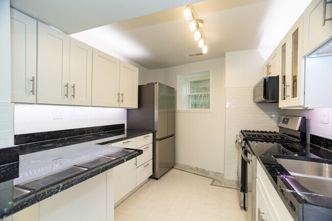 Foto del edificio - 5417 N Glenwood Ave