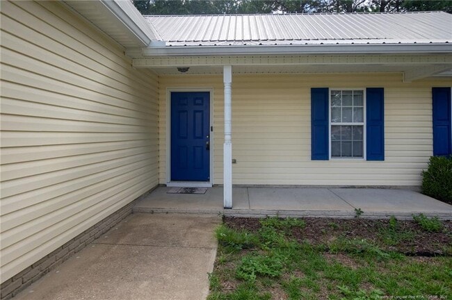 Building Photo - 300 Pageant Ct