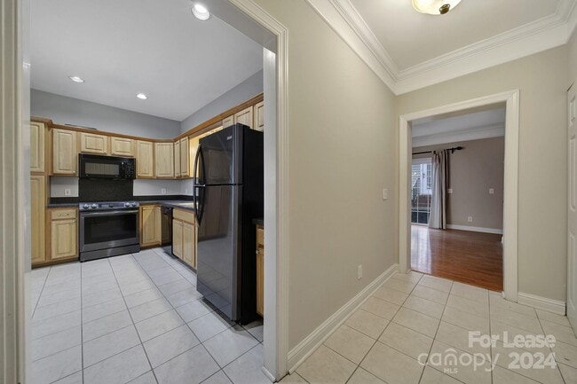 Building Photo - 6932 Misty Pine Ln