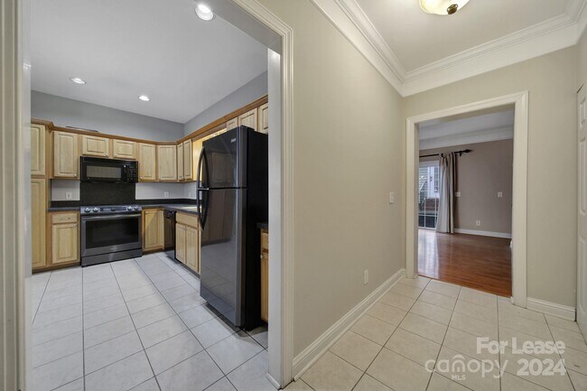 Foto del edificio - 6932 Misty Pine Ln