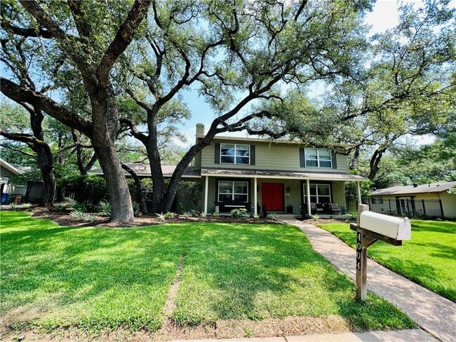 Building Photo - 4004 Hyridge Dr