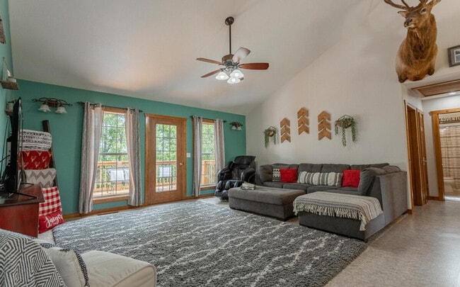 Foto del edificio - 2404 Victor Church Rd