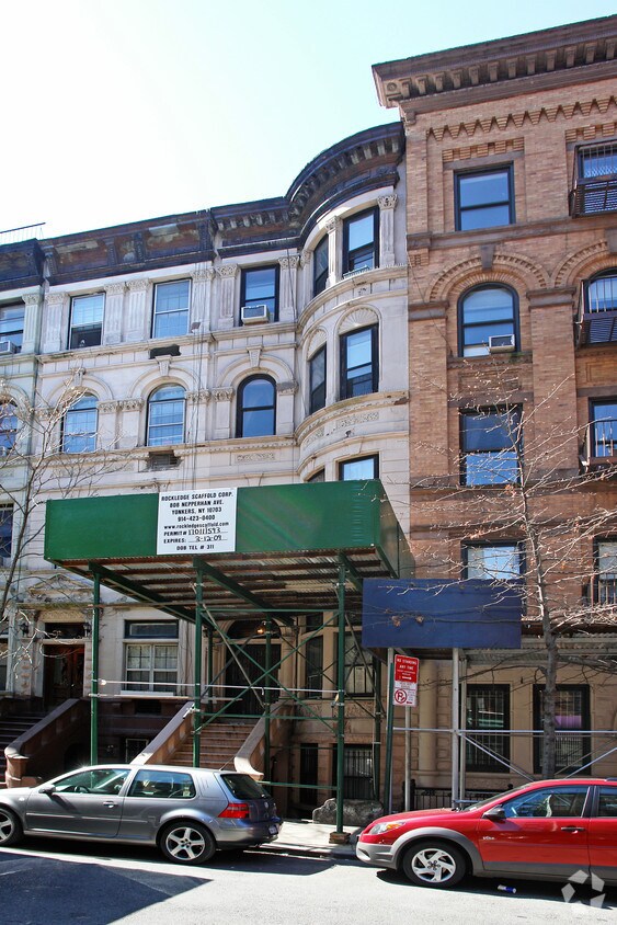 Building Photo - 74 W 82nd St