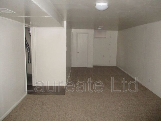 Building Photo - 2200 S Cherokee St