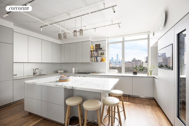 Foto del edificio - 224 W 18th St