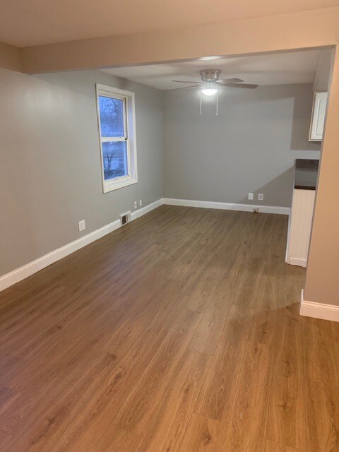 Foto del edificio - 242 Delaware St