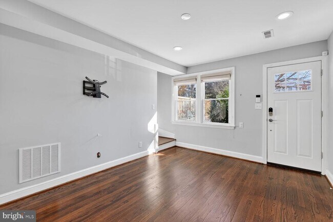 Foto del edificio - 124 Baggett Pl