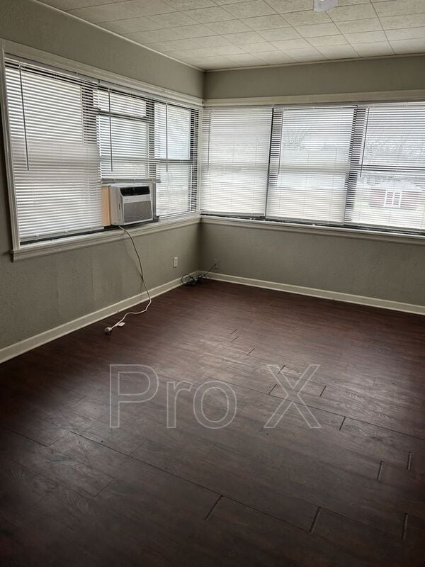 Foto del edificio - 126 E 13th St