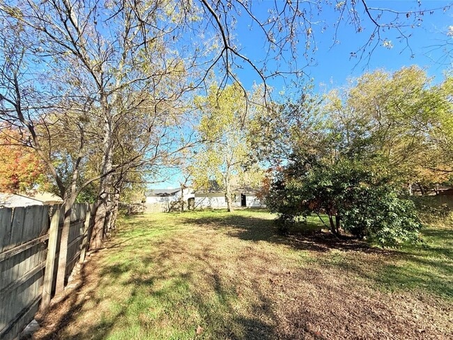 Foto del edificio - 602 Hill Cove