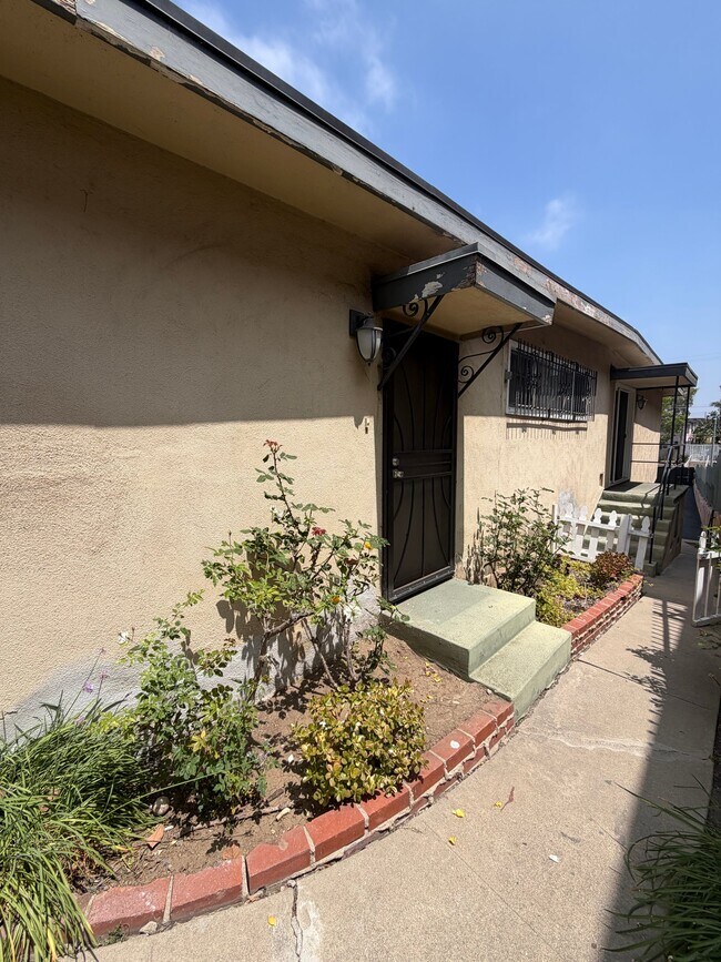 Foto del edificio - 824 Glenway Dr
