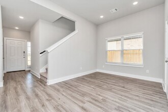 Building Photo - 21030 Treasure Gate Ln