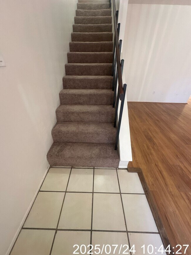 Foto del edificio - 5101 Hunter Ave