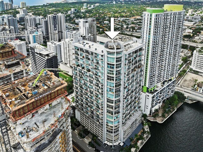 Foto del edificio - 690 SW 1st Ct