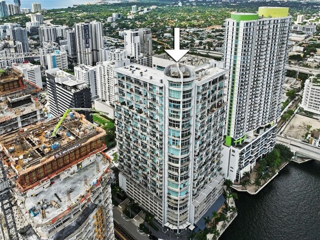 Building Photo - 690 SW 1st Ct