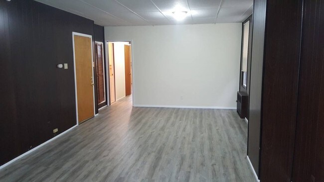 Building Photo - 1508 Kerrigan Ave