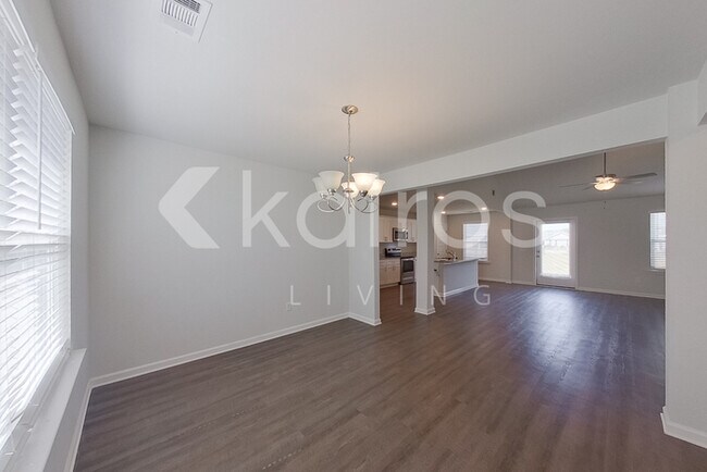 Foto del edificio - 123 Mountain Holly Rd