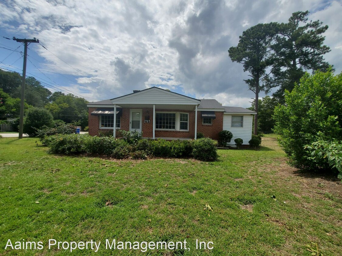 2 Br, 1 Bath House - 2717 Ramsey Street - House Rental In Fayetteville 