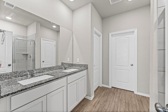 Foto del edificio - 10818 Catclaw Ct