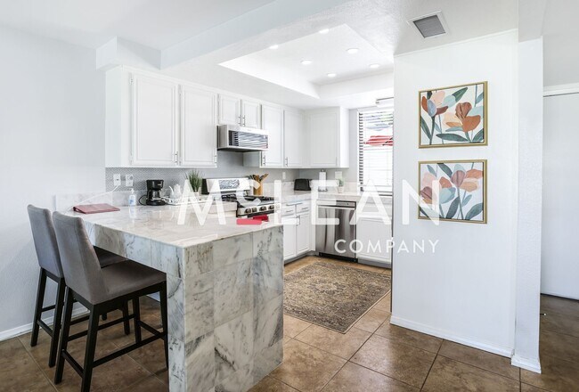 Building Photo - Two Bedroom - Rancho Mirage Private Home