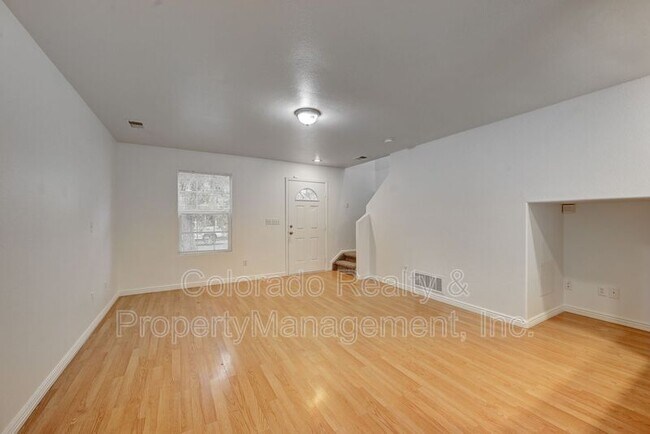 Building Photo - 5225 E 100th Dr