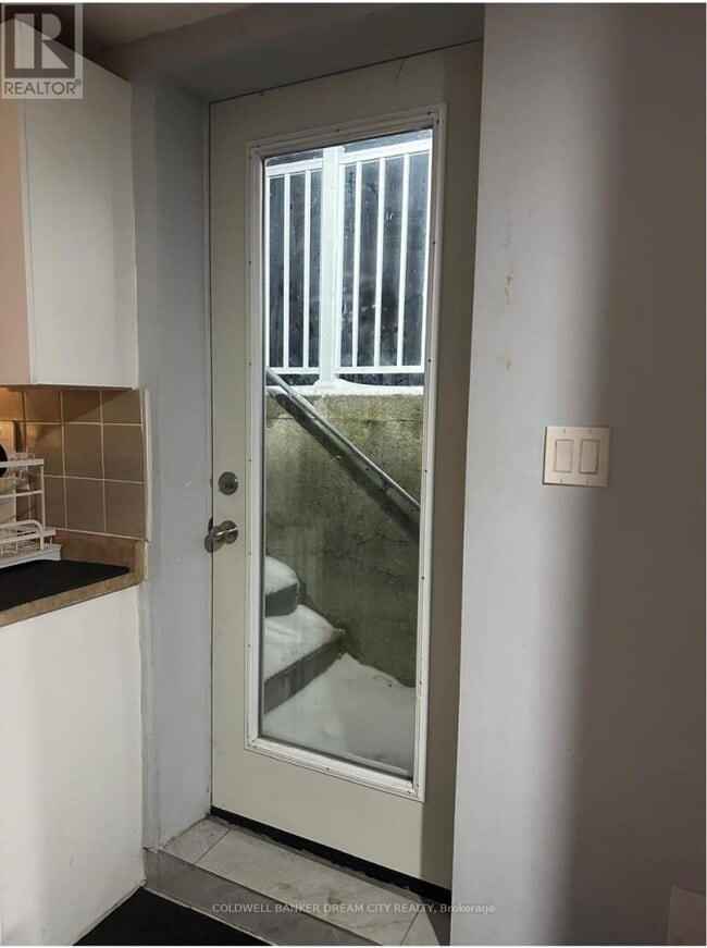 Building Photo - 24 Tangleridge Blvd