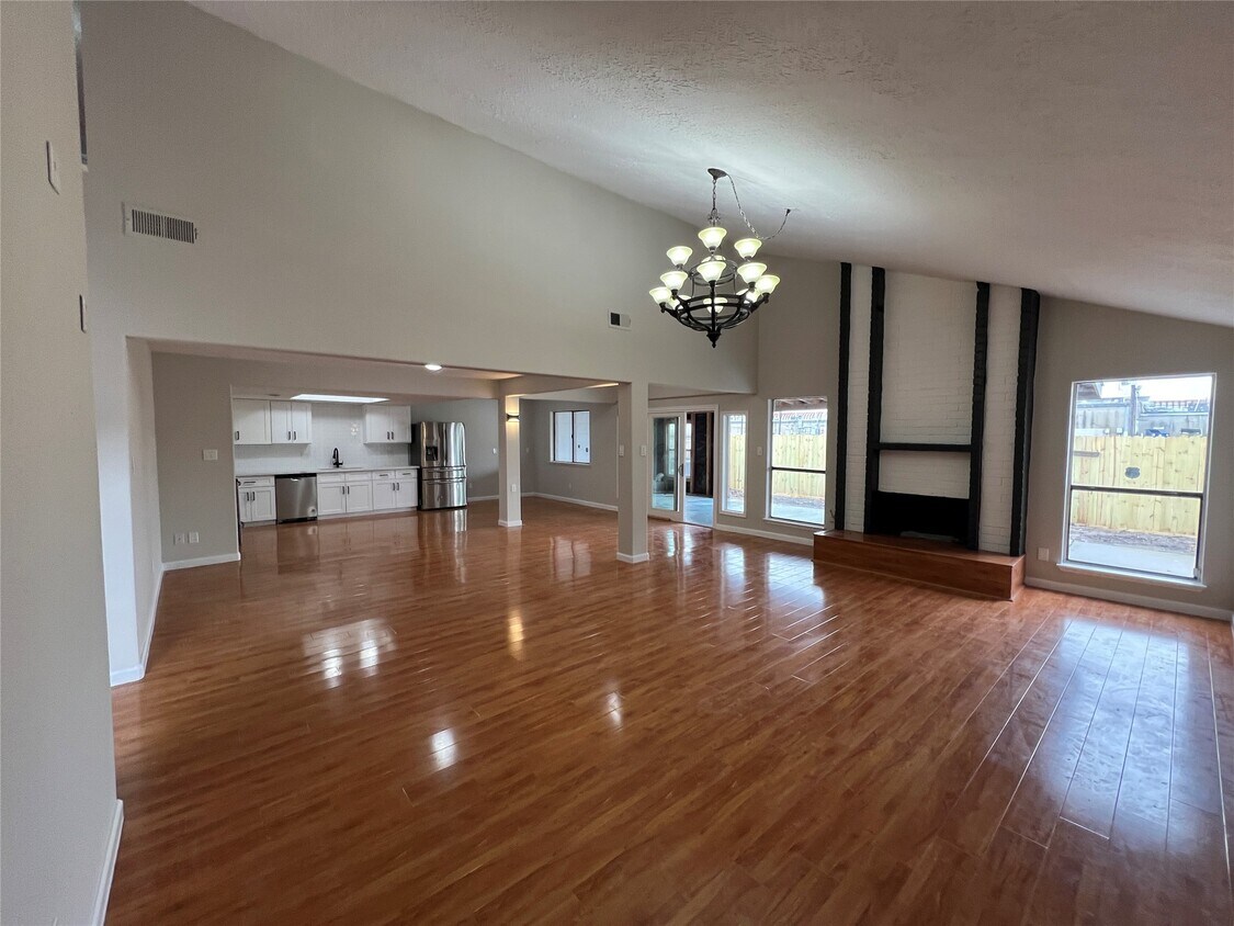 Primary Photo - 10719 Bellfair Dr
